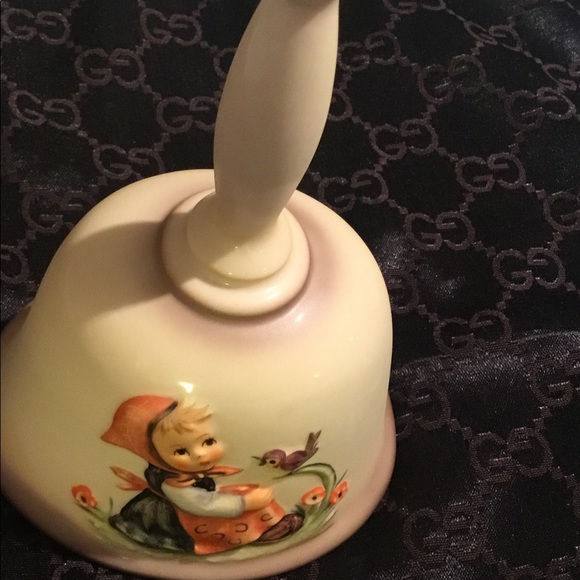 GOEBEL BELL IN PERFECT CONDITION - Picture 3 of 12